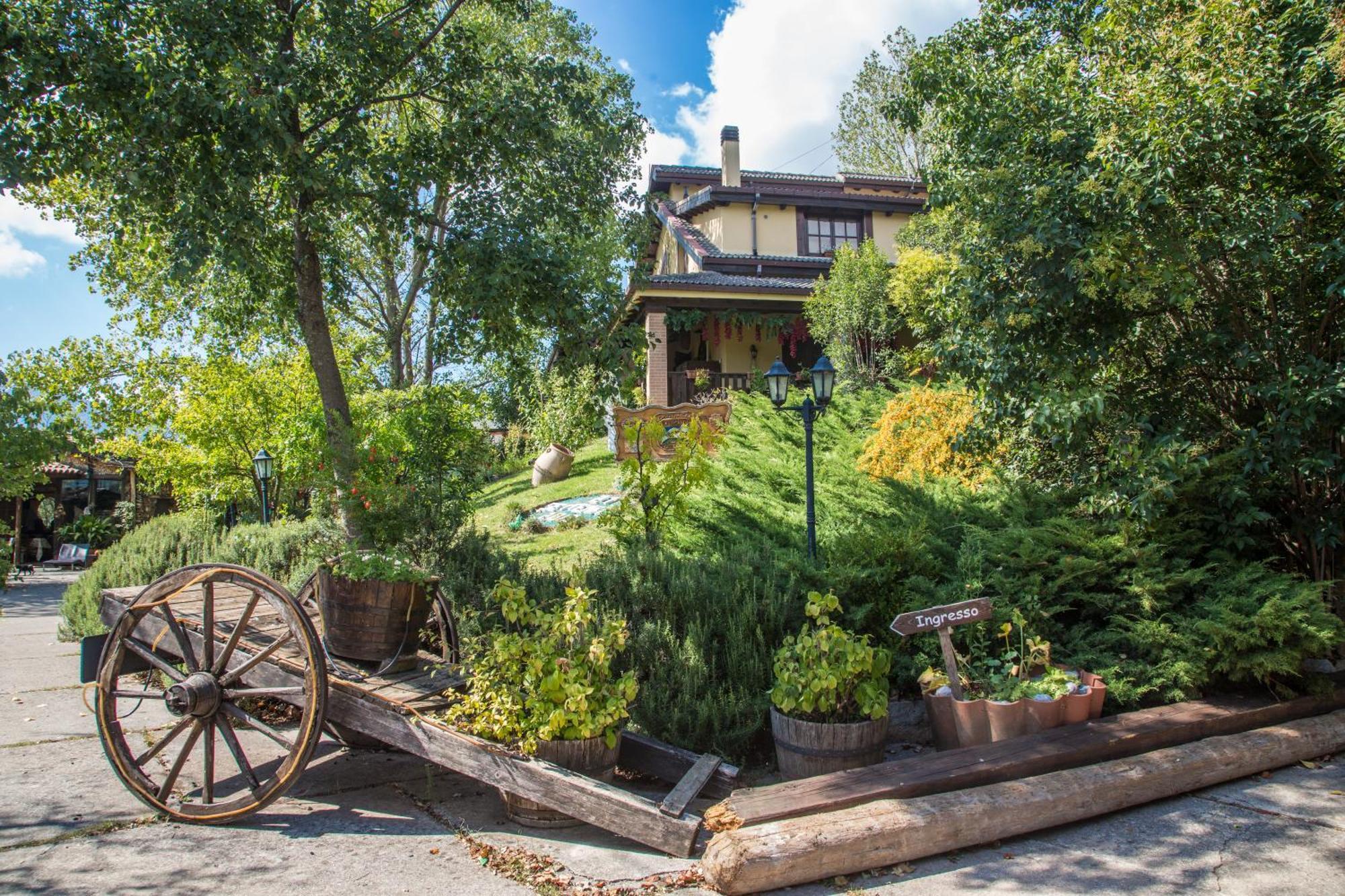 Agriturismo La Locanda Del Parco 莫拉诺卡拉布罗 外观 照片