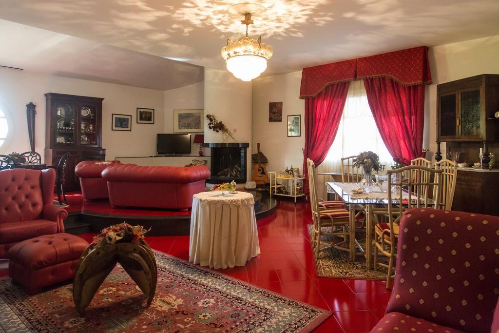 Agriturismo La Locanda Del Parco 莫拉诺卡拉布罗 外观 照片